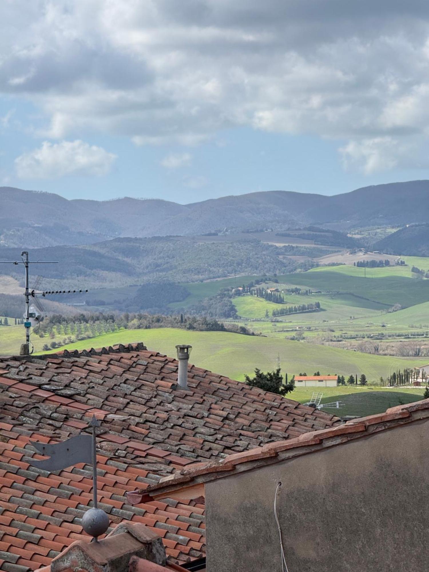 La Casetta Di Borgo Lajatico Exterior foto